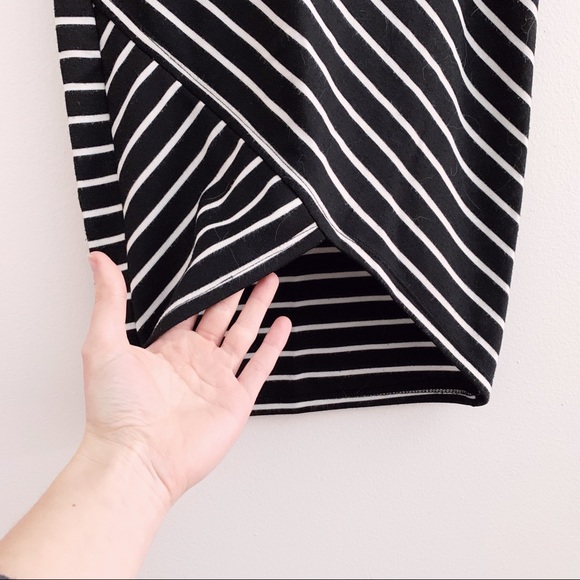 Wrap Pencil Skirt 🦓 - Picture 2 of 3